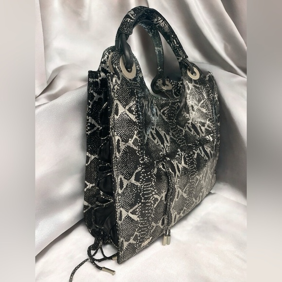 6126 Lindsay Lohan TEMPEST Python Handbag - Picture 9 of 12